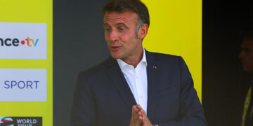 Emmanuel Macron réagit à la fin de Téléfoot : « L’émission va nous manquer »