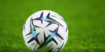 Le ciseau qui finit dans sa propre tête… moment gênant !