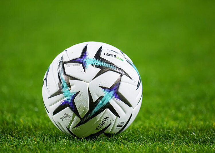 Le ciseau qui finit dans sa propre tête… moment gênant !