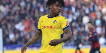 Vérone : nuit de cauchemar pour l’ex Lyonnais, ça dérape en pleine rue