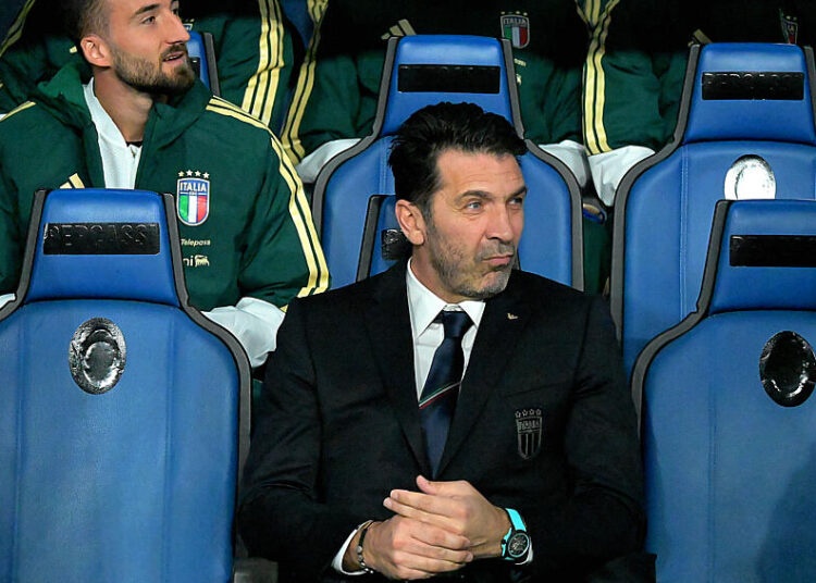 20 ans après, Gianluigi Buffon révèle avoir dénoncé Zinedine Zidane après son coup de tête