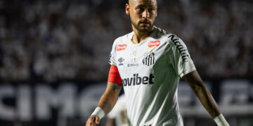 Neymar dérape encore : une insulte très limite envers un arbitre relance la polémique