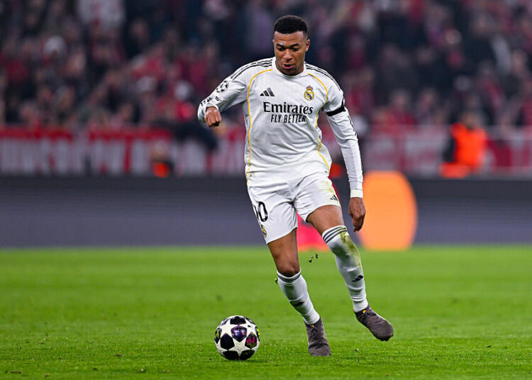 Booba allume Kylian Mbappé : “Haut comme 3 pommes, Mbappé ne sera jamais champion”