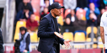 Antoine Kombouaré démonte l’Italie avec une sortie qui fait polémique