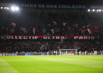 Paris Saint-Germain : scènes de chaos sur l’A11, des ultras se battent en pleine route vers Angers