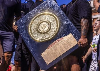 Ligue 3 : le foot français copie le rugby et s’offre son propre Bouclier de Brennus !