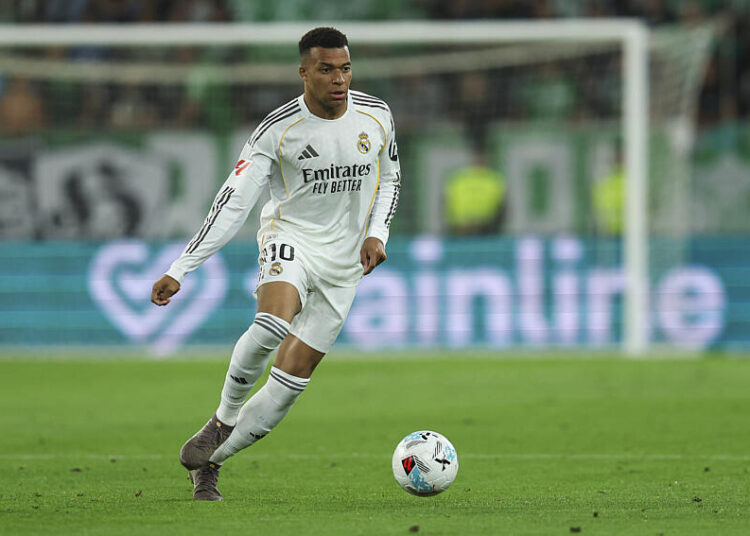 Kylian Mbappé de retour au Real Madrid : le vestiaire madrilène sous tension avant le Clasico