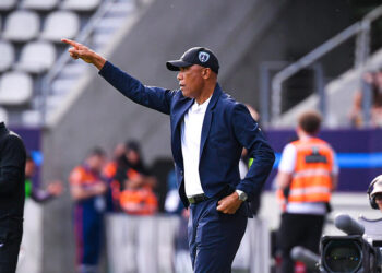 « Mais qu&rsquo;est-ce que j&rsquo;en ai à carrer du PSG, moi ? » : Kombouaré recadre sèchement et fait le buzz
