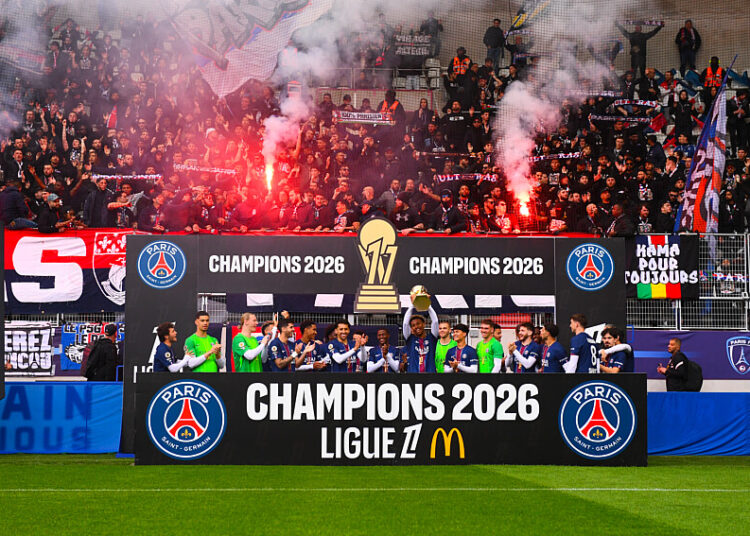 PSG : les Ultras envahissent déjà Paris avant le choc de Budapest !