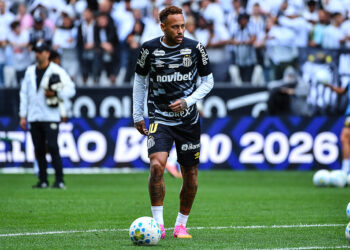 Neymar : l’arbitre craque en plein match, la décision qui rend Neymar fou !