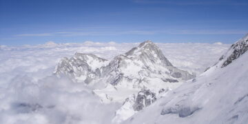 Everest : disparu depuis six jours, le guide que tout le monde croyait mort réapparaît vivant !