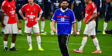 OM : Henni passe à l’acte et se fait tatouer la Tour Eiffel avec deux étoiles !