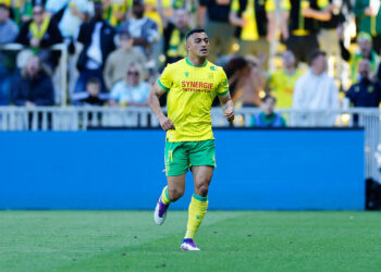 FC Nantes : Mostafa Mohamed s’affiche avec le maillot de l’OM et enflamme les supporters !