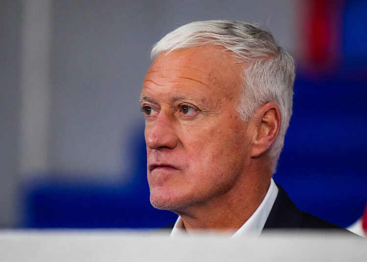 Téléfoot interrompu : le geste inattendu de Deschamps qui bouleverse tout un plateau
