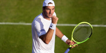 Wimbledon : Struff profite du coup dur, Hurkacz contraint à l’abandon