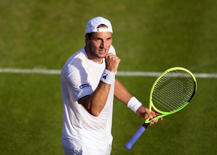 Wimbledon : Struff profite du coup dur, Hurkacz contraint à l’abandon